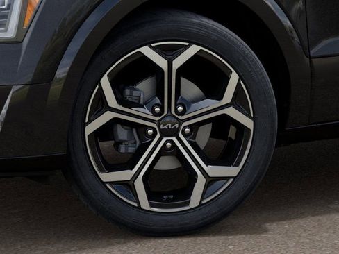 New 2025 Kia Niro SX Touring image 9