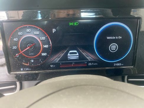 Used 2022 Hyundai Elantra SEL w/ Convenience + Premium Package FWD image 5