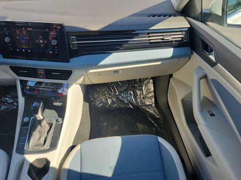 New 2025 Volkswagen Jetta SE image 12