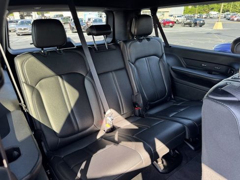 Used 2024 Jeep Wagoneer L Base image 29