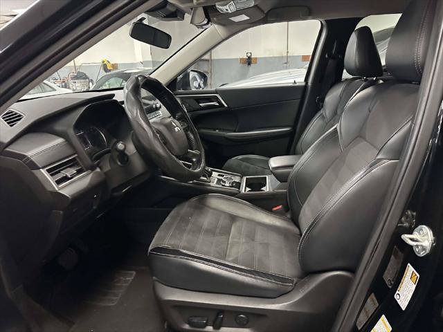 Used 2024 Mitsubishi Outlander SE AWD/4WD image 12