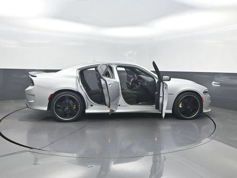 Used 2022 Dodge Charger R/T w/ Blacktop Package RWD image 43