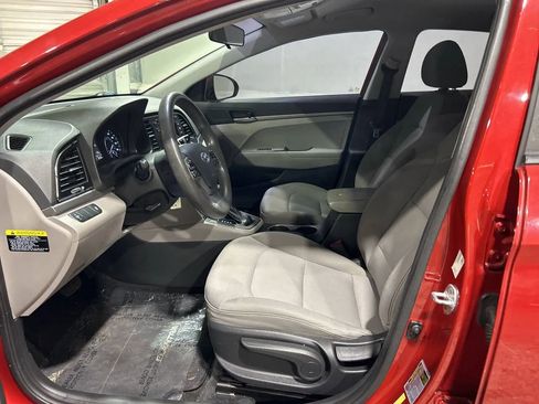 Used 2018 Hyundai Elantra SE image 8