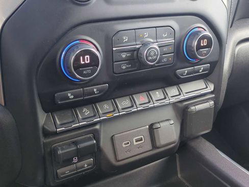 Used 2020 Chevrolet Silverado 1500 RST image 18