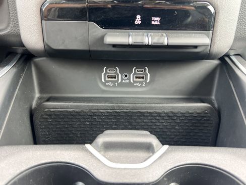 Used 2020 RAM 1500 Big Horn AWD/4WD image 8