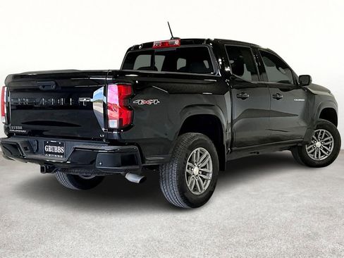 Used 2024 Chevrolet Colorado LT w/ LT Convenience Package II image 2