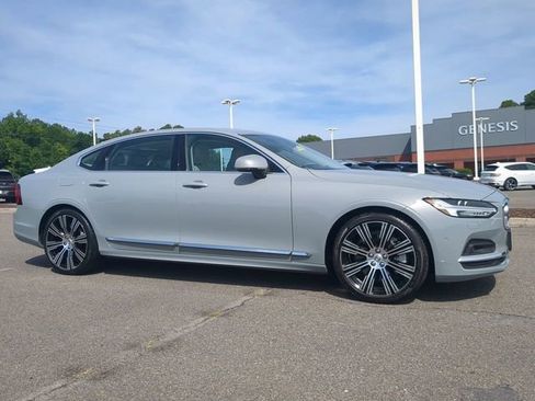 Used 2025 Volvo S90 B6 Ultra w/ Lounge Package AWD/4WD image 2