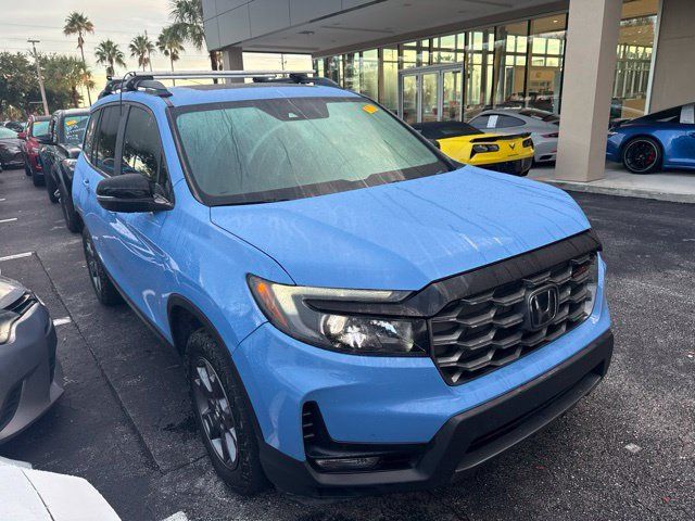 Used 2024 Honda Passport TrailSport image 3