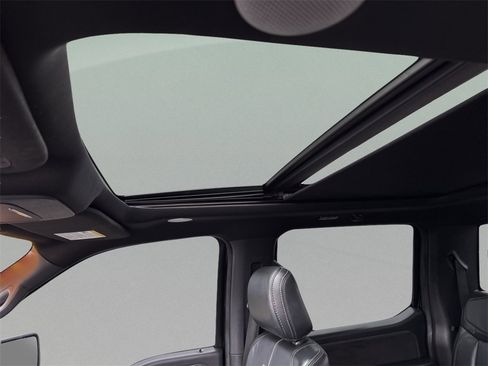 Used 2022 Ford F150 Platinum w/ Equipment Group 701A High image 19