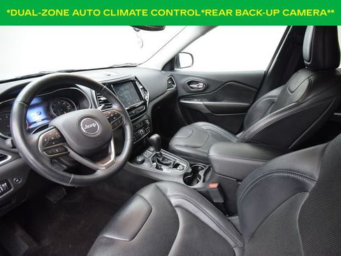 Used 2019 Jeep Cherokee Limited AWD/4WD image 9