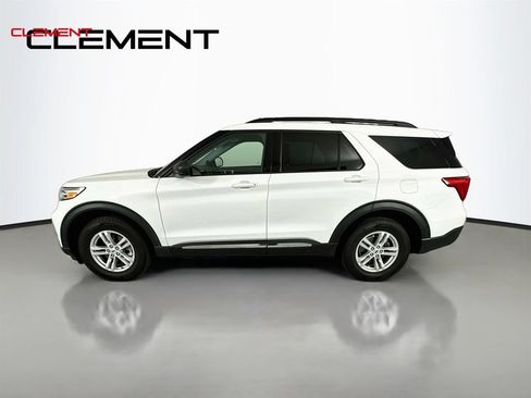 Used 2021 Ford Explorer XLT w/ Class III Trailer Tow Package AWD/4WD image 7