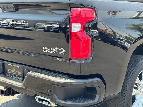 Used 2025 Chevrolet Silverado 1500 High Country w/ High Country Premium Package AWD/4WD image 14