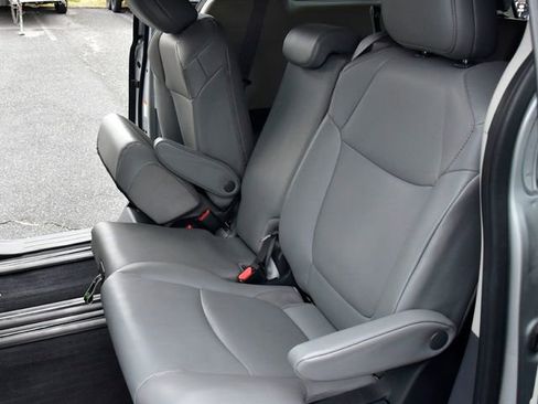 Certified 2024 Toyota Sienna XLE image 15