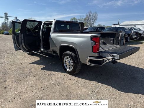 Used 2025 Chevrolet Silverado 2500 LTZ w/ LTZ Premium Package image 32