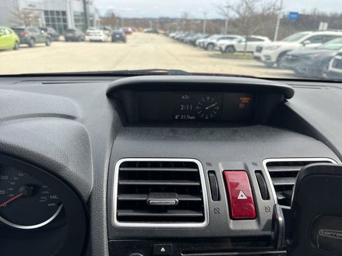 Used 2016 Subaru Forester 2.5i Premium w/ All-Weather Package image 16