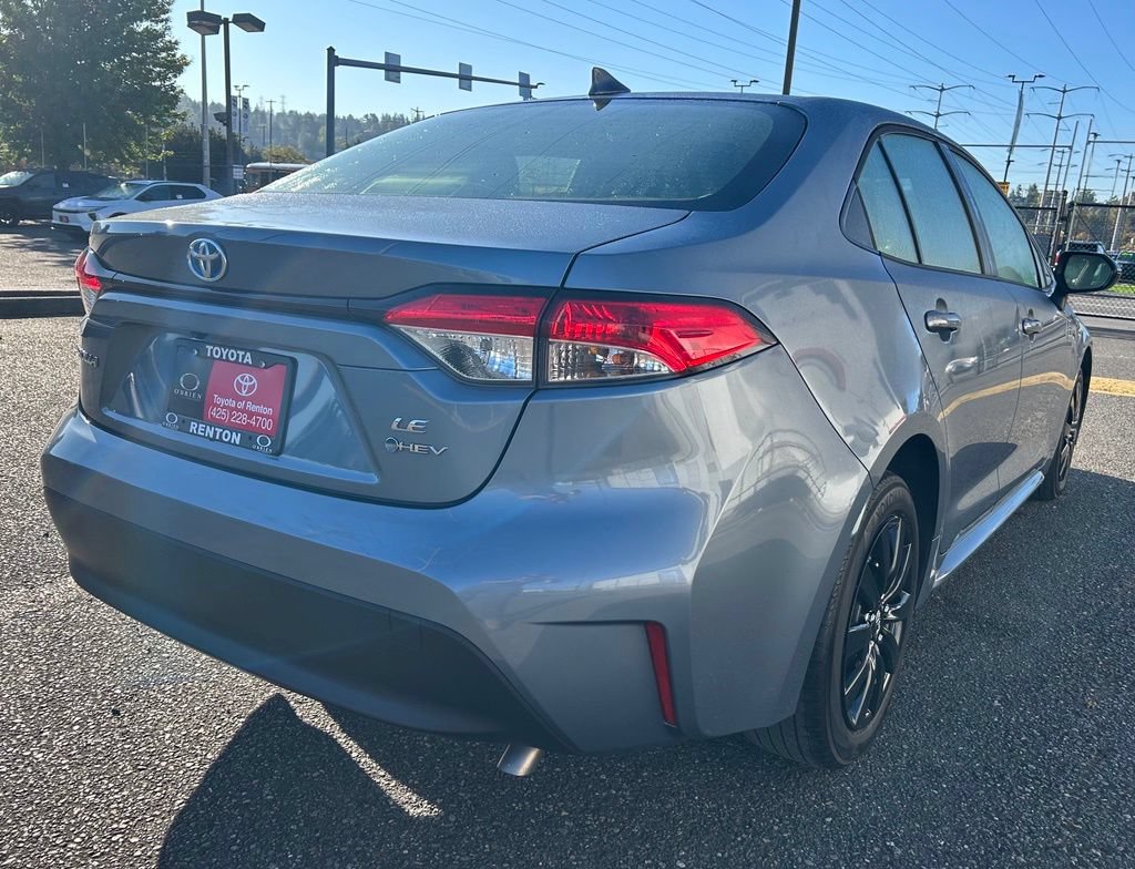 Certified 2025 Toyota Corolla LE FWD image 5