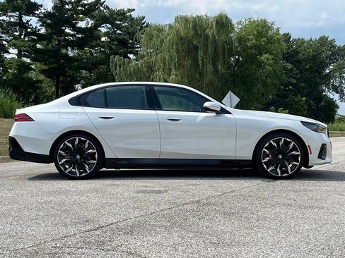 Used 2026 BMW 550e xDrive AWD/4WD image 8