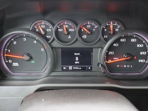 Used 2024 Chevrolet Silverado 2500 Custom w/ Custom Value Package image 30