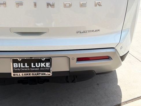 Used 2025 Nissan Pathfinder Platinum w/ Cargo Package image 11