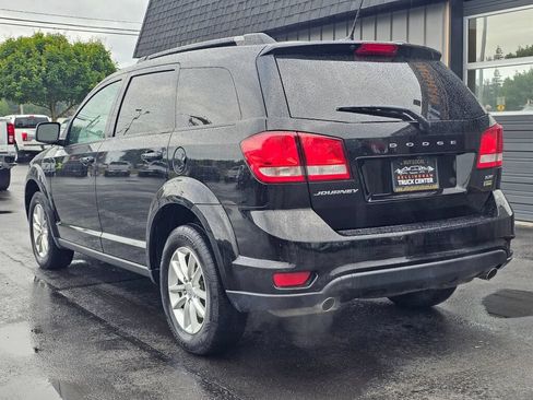 Used 2014 Dodge Journey SXT w/ Flexible Seating Group FWD image 3