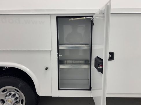New 2025 Chevrolet Express 3500 w/ Power Convenience Package image 32