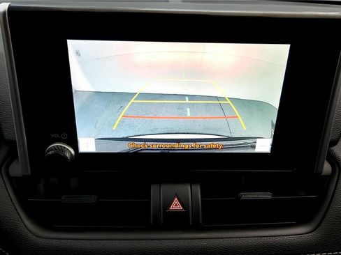 Used 2024 Toyota RAV4 LE image 31