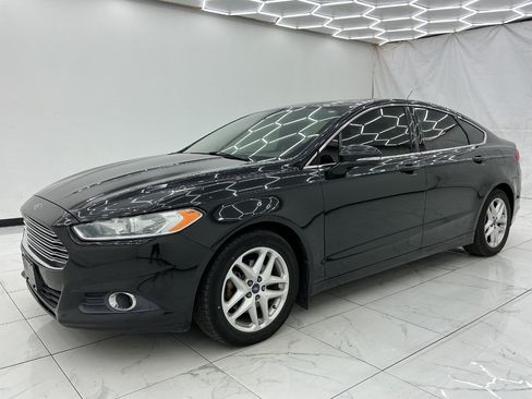 Used 2014 Ford Fusion SE w/ Equipment Group 202A FWD image 1