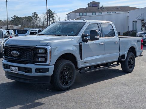 New 2026 Ford F250 Lariat w/ Black Appearance Package image 2