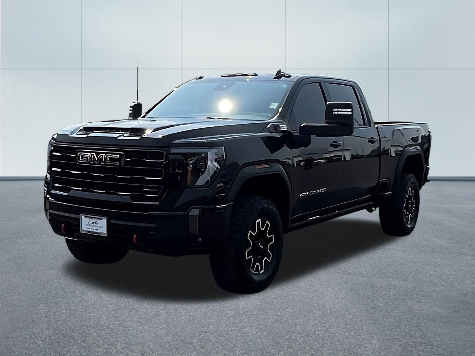 Used 2024 GMC Sierra 2500 AT4X AWD/4WD image 3