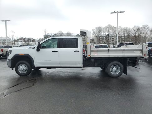 New 2025 GMC Sierra 3500 Pro w/ Convenience Package AWD/4WD image 8