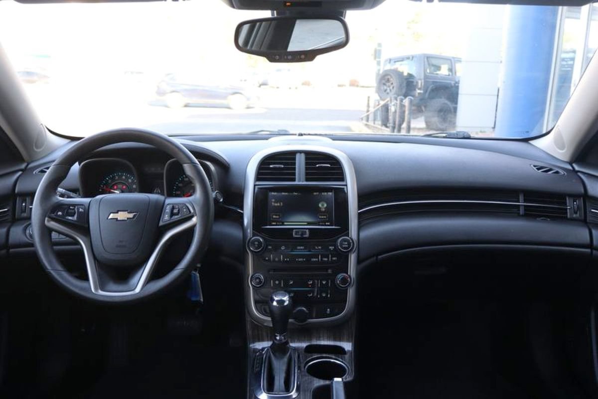 Used 2016 Chevrolet Malibu LT w/ Power Convenience Package FWD image 13