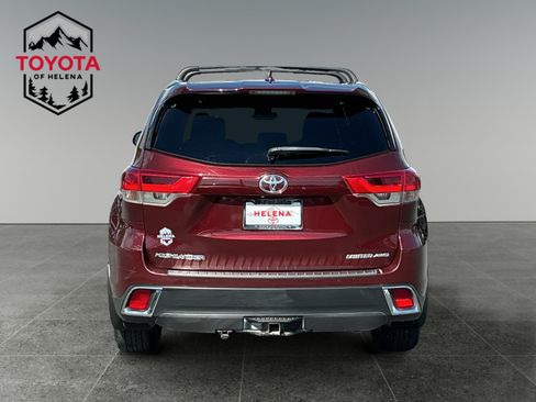 Used 2017 Toyota Highlander Limited AWD/4WD image 4
