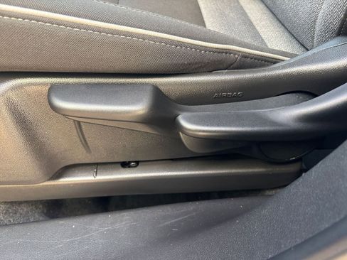 Used 2025 Chevrolet TrailBlazer LT image 23