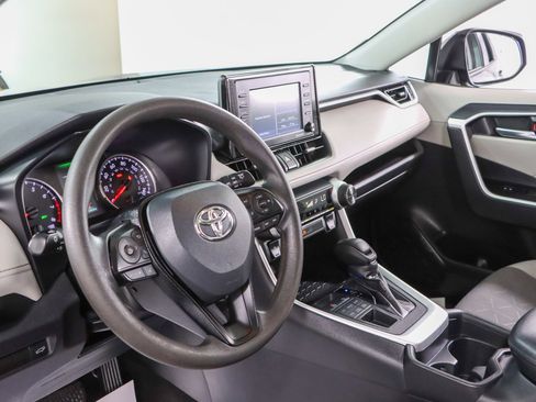 Used 2021 Toyota RAV4 XLE w/ Convenience Package AWD/4WD image 23