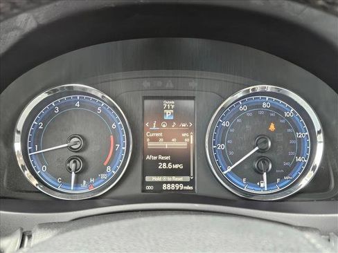 Used 2019 Toyota Corolla SE FWD image 10