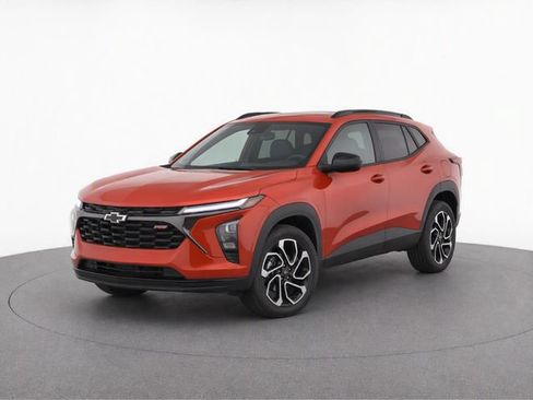 Used 2024 Chevrolet Trax RS w/ Sunroof Package FWD image 8