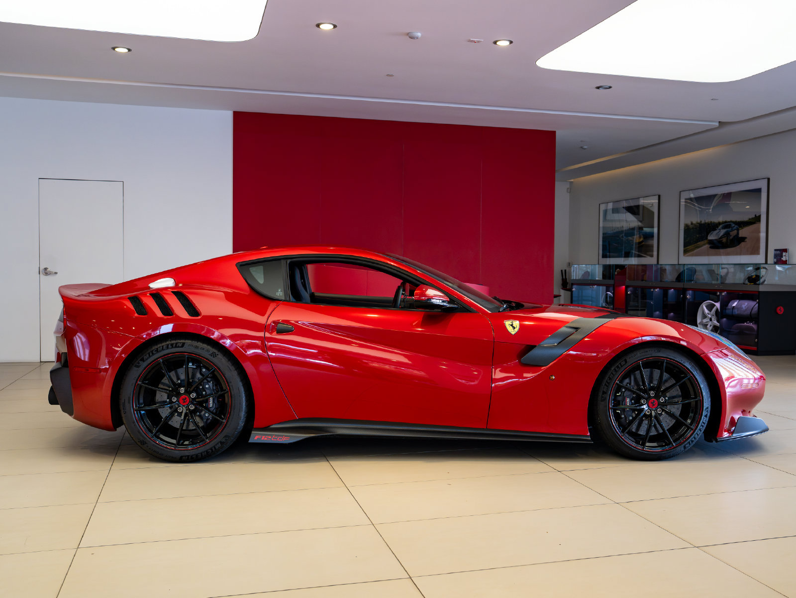 Used 2017 Ferrari F12tdf RWD image 7