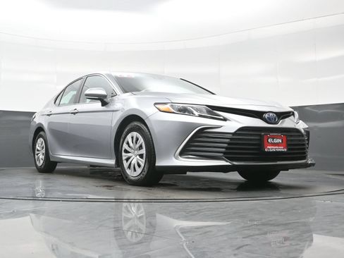 Used 2022 Toyota Camry LE FWD image 27