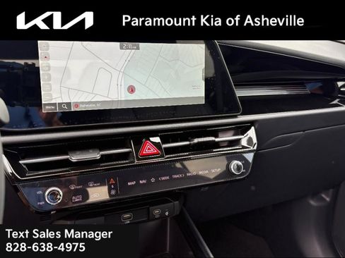 New 2025 Kia Niro EX image 9