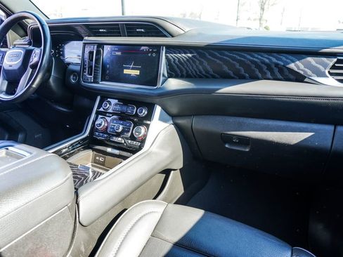 Used 2023 GMC Yukon Denali image 12