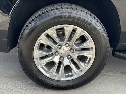 Used 2024 GMC Yukon XL Denali image 13