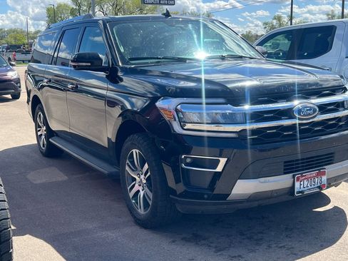 Used 2024 Ford Expedition Max Limited AWD/4WD image 2
