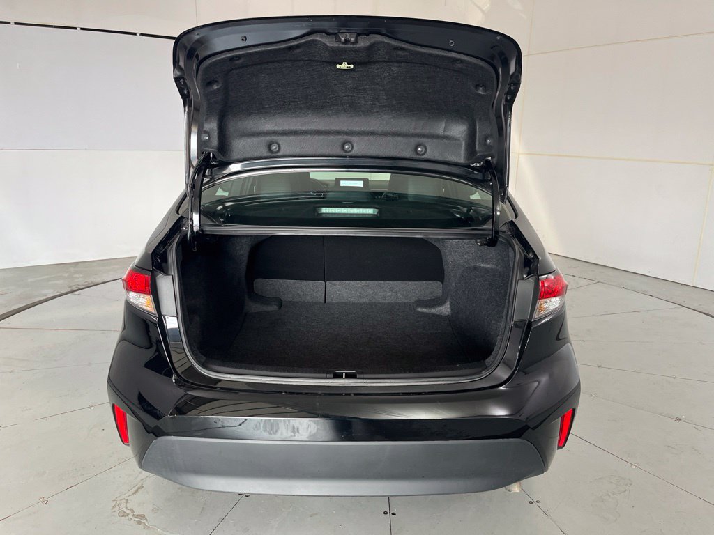 Used 2026 Toyota Corolla LE FWD image 12