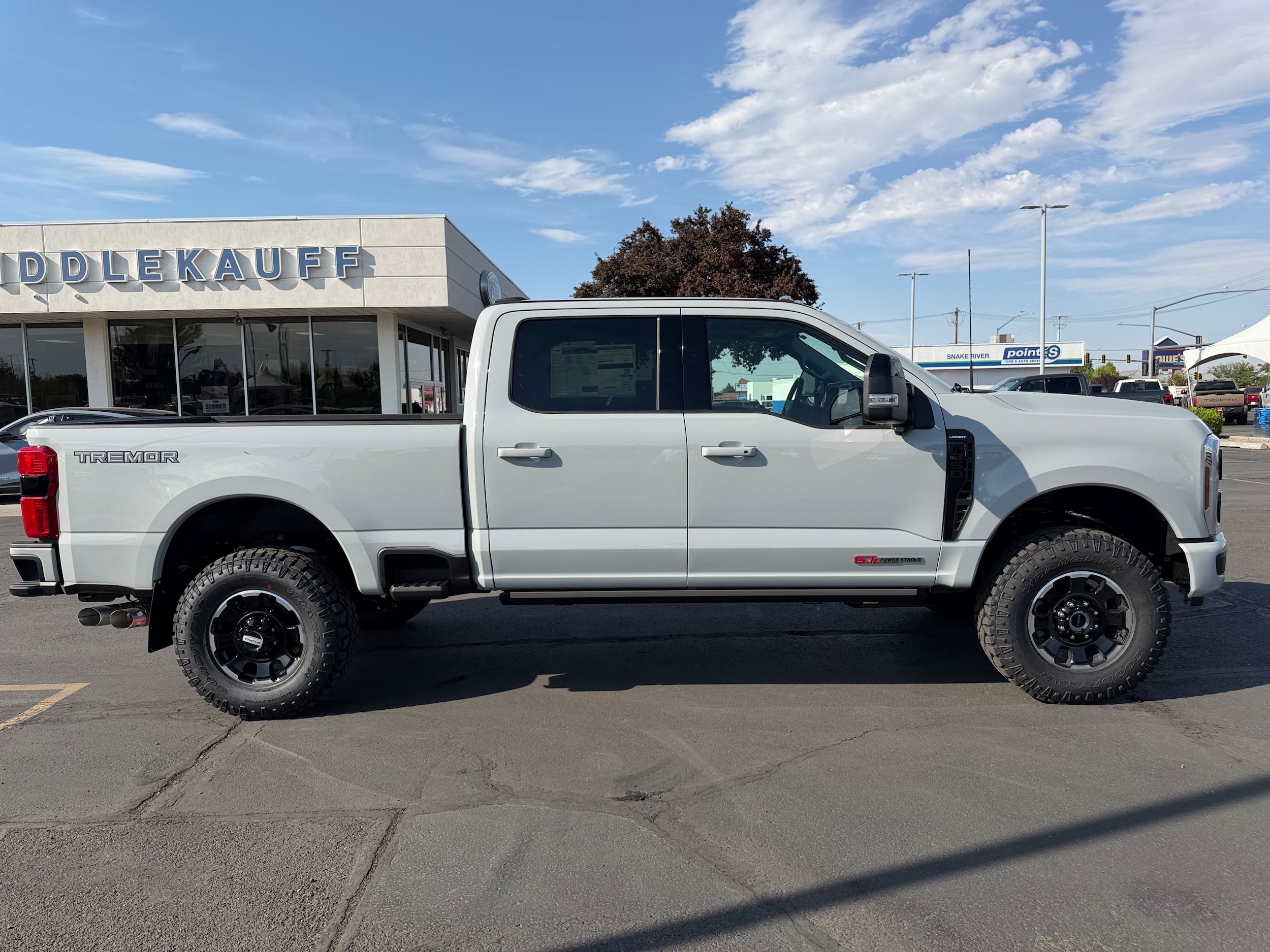 New 2026 Ford F350 Lariat w/ Tremor Off-Road Package AWD/4WD image 2