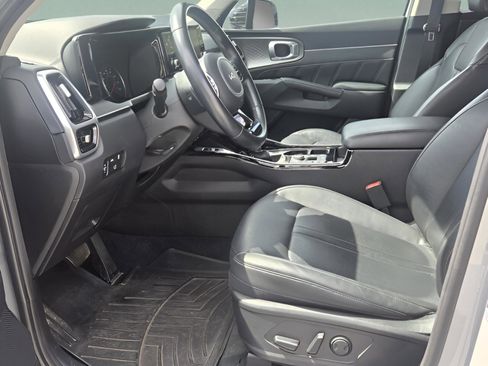 Used 2022 Kia Sorento SX image 9