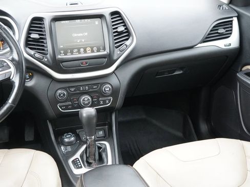 Used 2016 Jeep Cherokee Limited AWD/4WD image 26