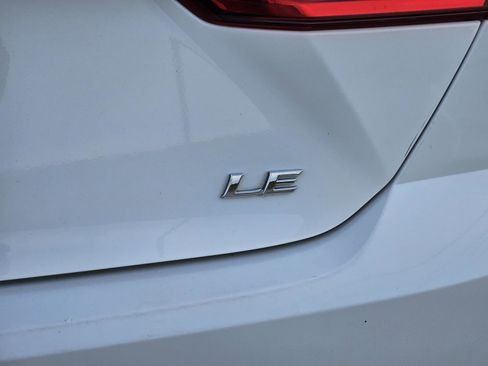 Used 2025 Toyota Camry LE image 7