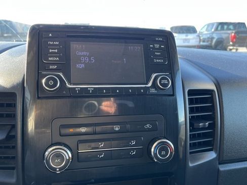 Used 2015 Nissan Titan S image 35