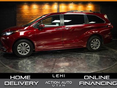Used 2021 Toyota Sienna XLE