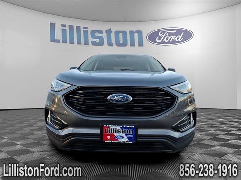 Used 2022 Ford Edge SEL w/ Sport Appearance Package image 2